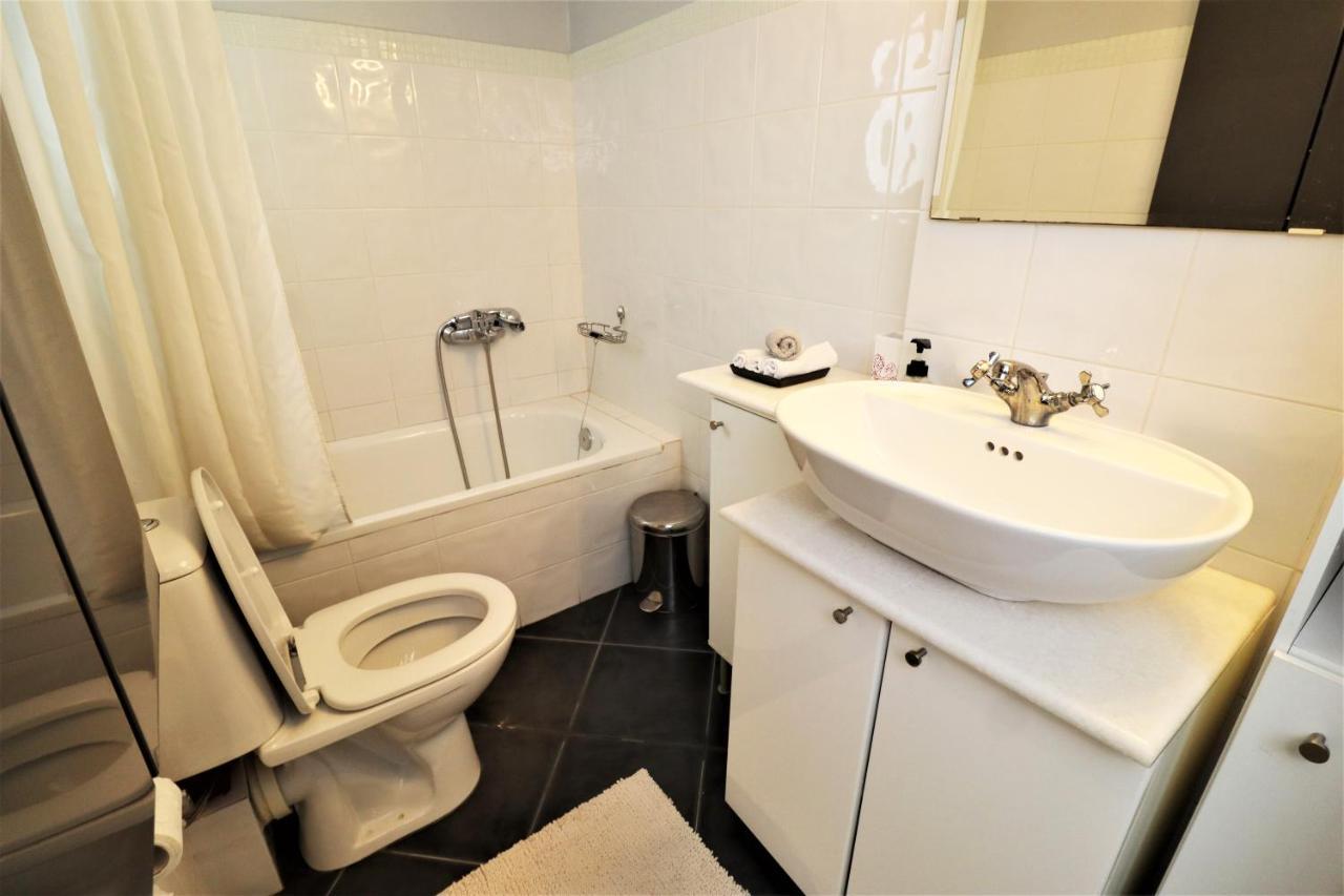 Apartamento Amazing Penthouse In Ambelokipi Atenas Exterior foto